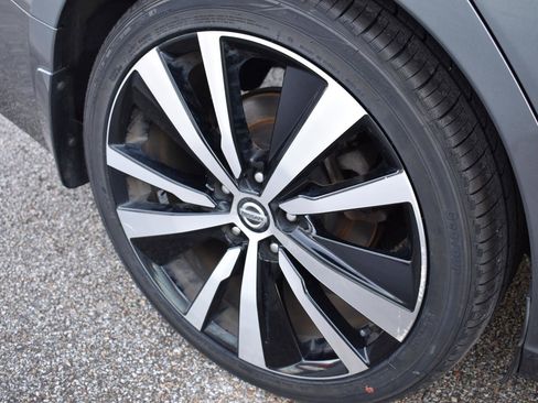 Used 2020 Nissan Altima 2.5 SR FWD image 12