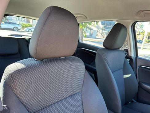 Used 2019 Honda Fit LX image 10