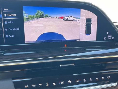 Used 2023 Cadillac Escalade ESV Premium Luxury AWD/4WD image 34