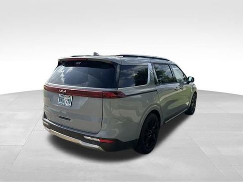 Used 2024 Kia Carnival SX FWD image 3