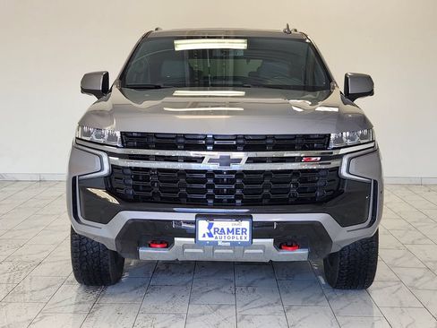 Used 2022 Chevrolet Tahoe Z71 w/ Luxury Package AWD/4WD image 2