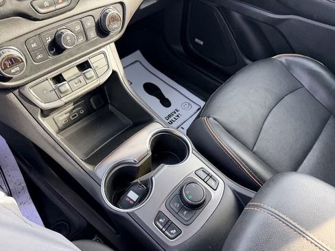 Used 2022 GMC Terrain AT4 w/ Infotainment Package II image 20