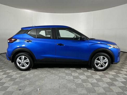 New 2025 Nissan Kicks Play S image 14