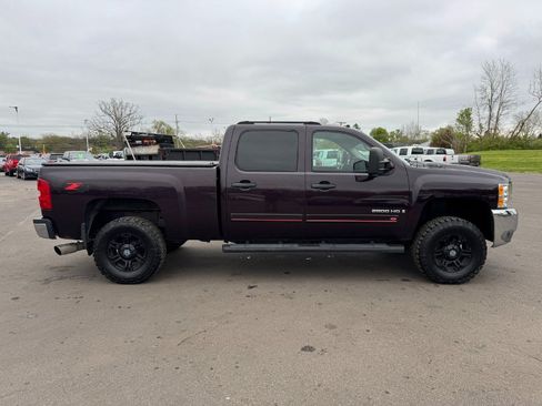 Used 2008 Chevrolet Silverado 2500 LTZ AWD/4WD image 6