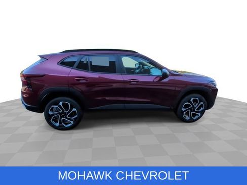 Used 2024 Chevrolet Trax RS w/ Driver Confidence Package FWD image 10