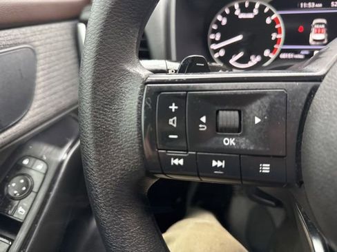 Used 2023 Nissan Rogue S image 24