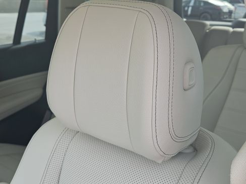 Used 2021 Mercedes-Benz GLS 580 4MATIC image 16