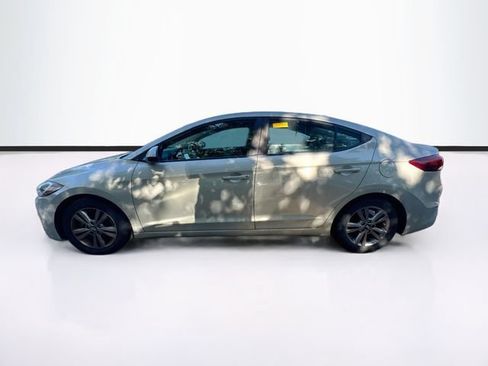 Used 2017 Hyundai Elantra SE FWD image 5