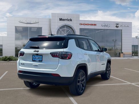 Used 2025 Jeep Compass Limited w/ Sun & Sound Group AWD/4WD image 6