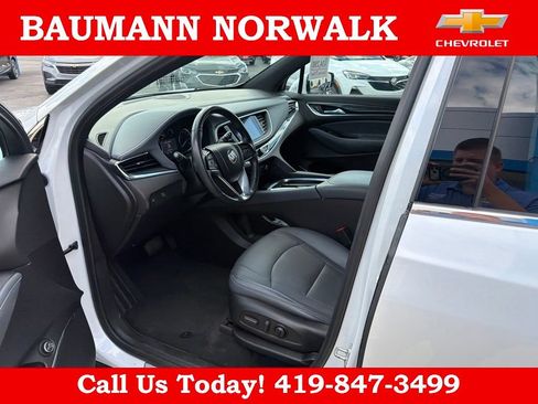 Used 2024 Buick Enclave Essence w/ Sport Touring Edition FWD image 13