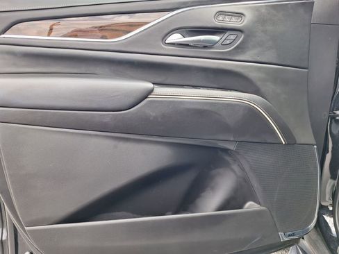 Used 2023 Cadillac Escalade ESV Sport Platinum w/ Heavy-Duty Trailer Package image 36