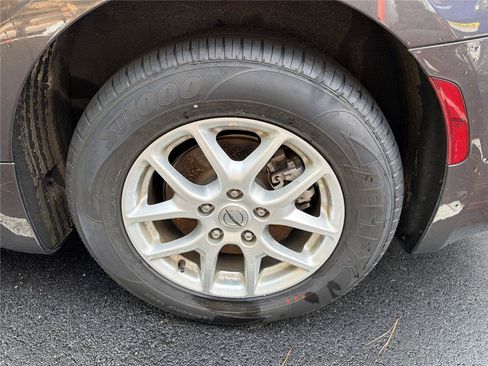 Used 2023 Chrysler Pacifica Touring-L FWD image 10