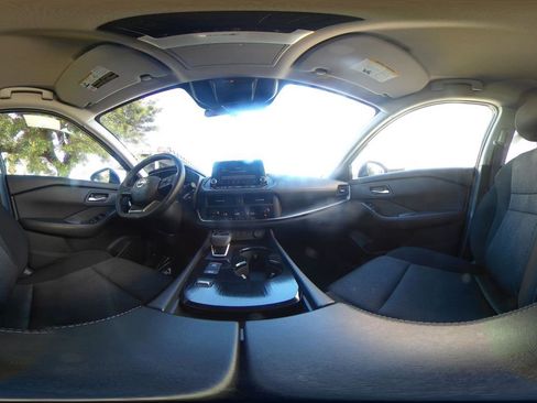Used 2025 Nissan Rogue SV FWD image 44