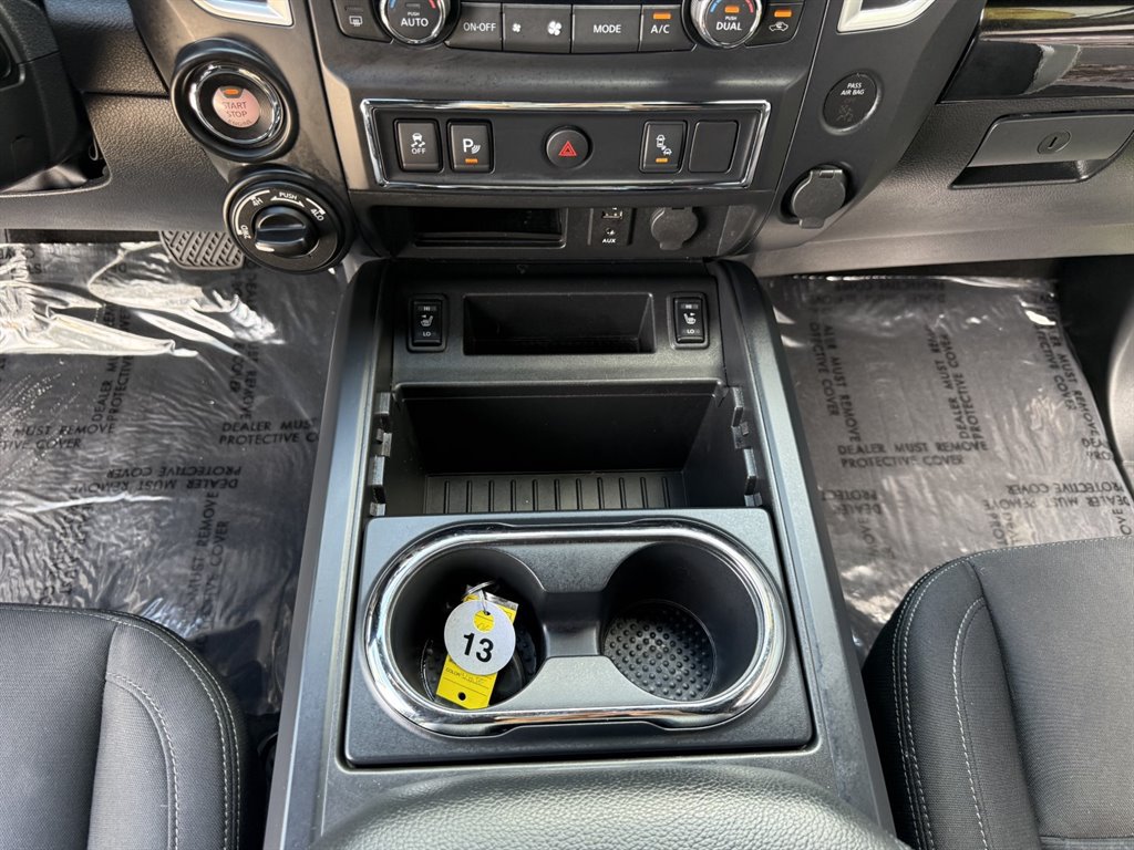 Used 2018 Nissan Titan SV w/ SV Convenience Package AWD/4WD image 24