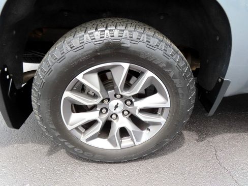 Used 2019 Chevrolet Silverado 1500 RST image 21