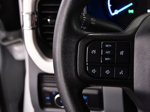 Used 2024 Ford F350 XLT image 23