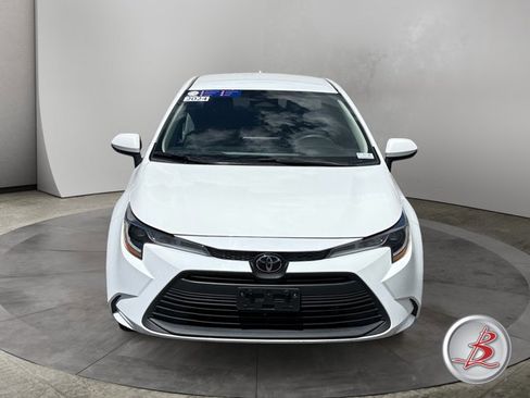 Used 2024 Toyota Corolla LE FWD image 2