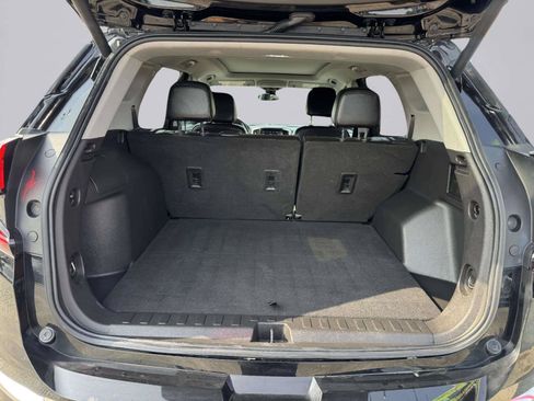Used 2022 GMC Terrain SLT w/ Infotainment Package II AWD/4WD image 62