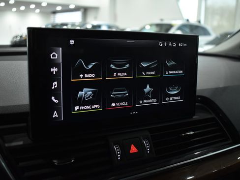 Used 2021 Audi Q5 Premium Plus w/ Premium Plus Package image 22