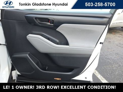 Used 2021 Toyota Highlander LE image 22