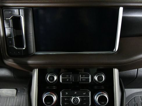 Used 2021 GMC Yukon XL Denali image 4