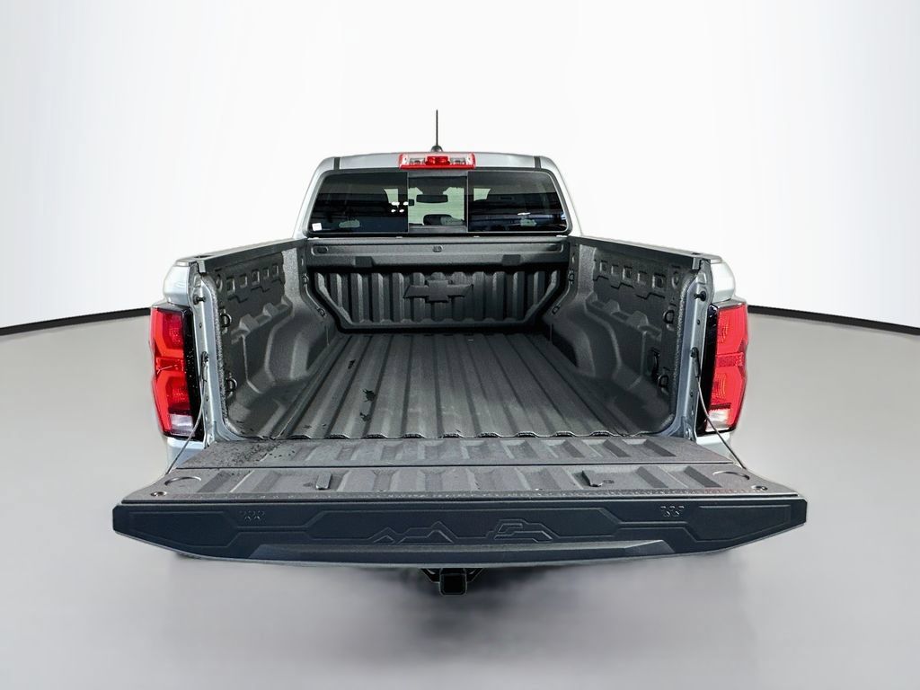 Used 2026 Chevrolet Colorado ZR2 w/ Technology Package AWD/4WD image 30