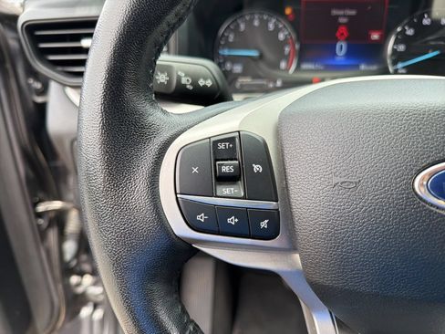 Used 2021 Ford Explorer XLT AWD/4WD image 19