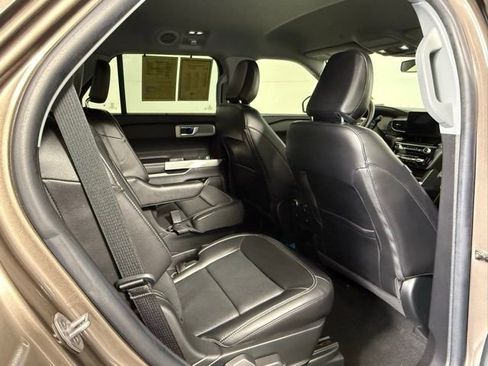 Used 2021 Ford Explorer Limited w/ Equipment Group 301A image 49