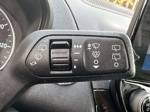 Used 2018 Ford EcoSport Titanium w/ Titanium Cold Weather Package image 32