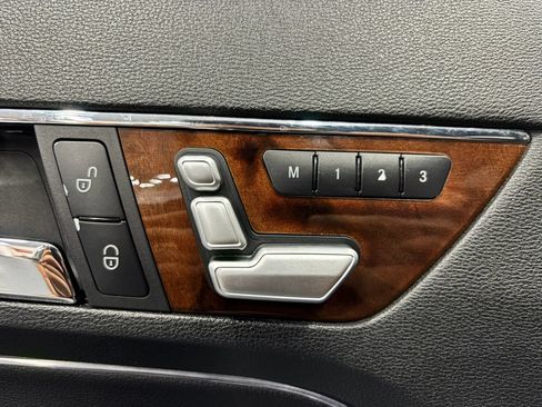 Used 2013 Mercedes-Benz E 350 Cabriolet image 32