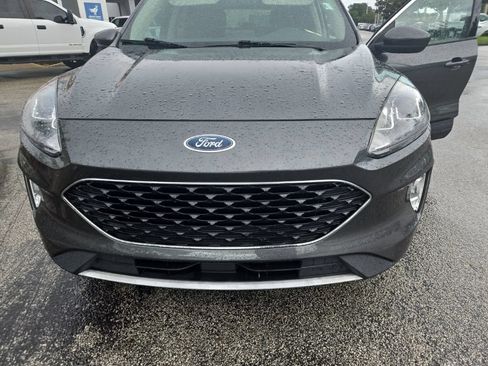 Used 2020 Ford Escape SEL FWD image 3