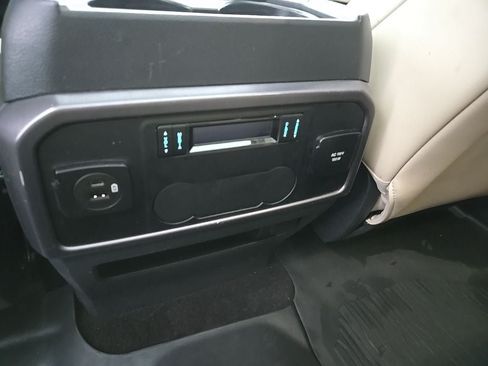 Used 2022 Ford Expedition Platinum AWD/4WD image 26