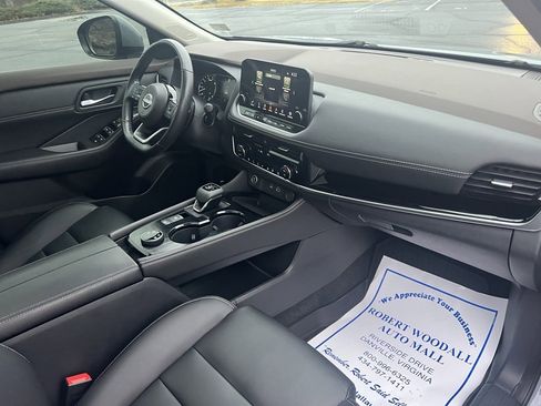 Used 2023 Nissan Rogue SL w/ SL Premium Package image 11