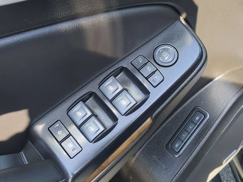 Used 2020 GMC Yukon XL Denali AWD/4WD image 26