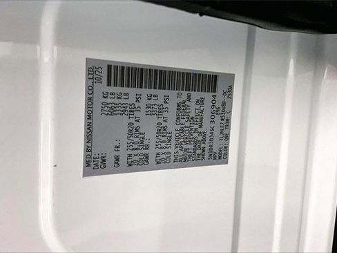 New 2025 Nissan Pathfinder Platinum image 40