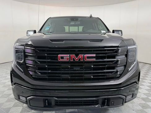 Used 2025 GMC Sierra 1500 Elevation w/ Preferred Package image 6