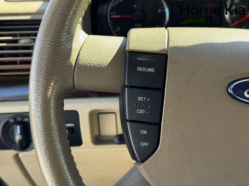 Used 2006 Ford Freestar SEL image 19