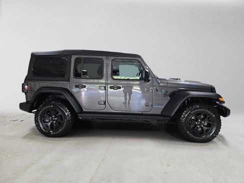 Used 2023 Jeep Wrangler Unlimited w/ Cold Weather Group AWD/4WD image 2