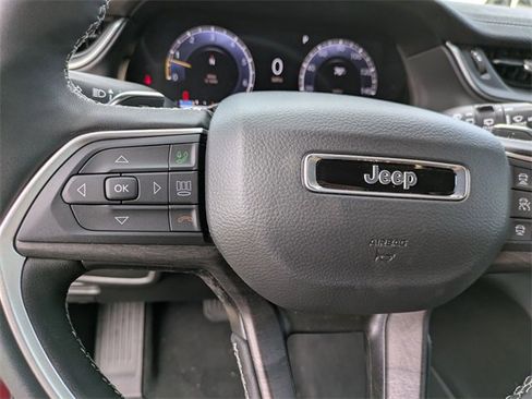 New 2025 Jeep Grand Cherokee Limited w/ Black Appearance Package image 16