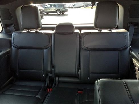 Used 2025 Ford Expedition Platinum w/ Stealth Performance Package image 16