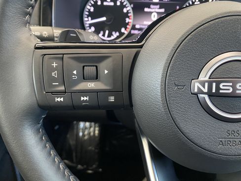 Used 2025 Nissan Pathfinder SL w/ Cargo Package AWD/4WD image 6