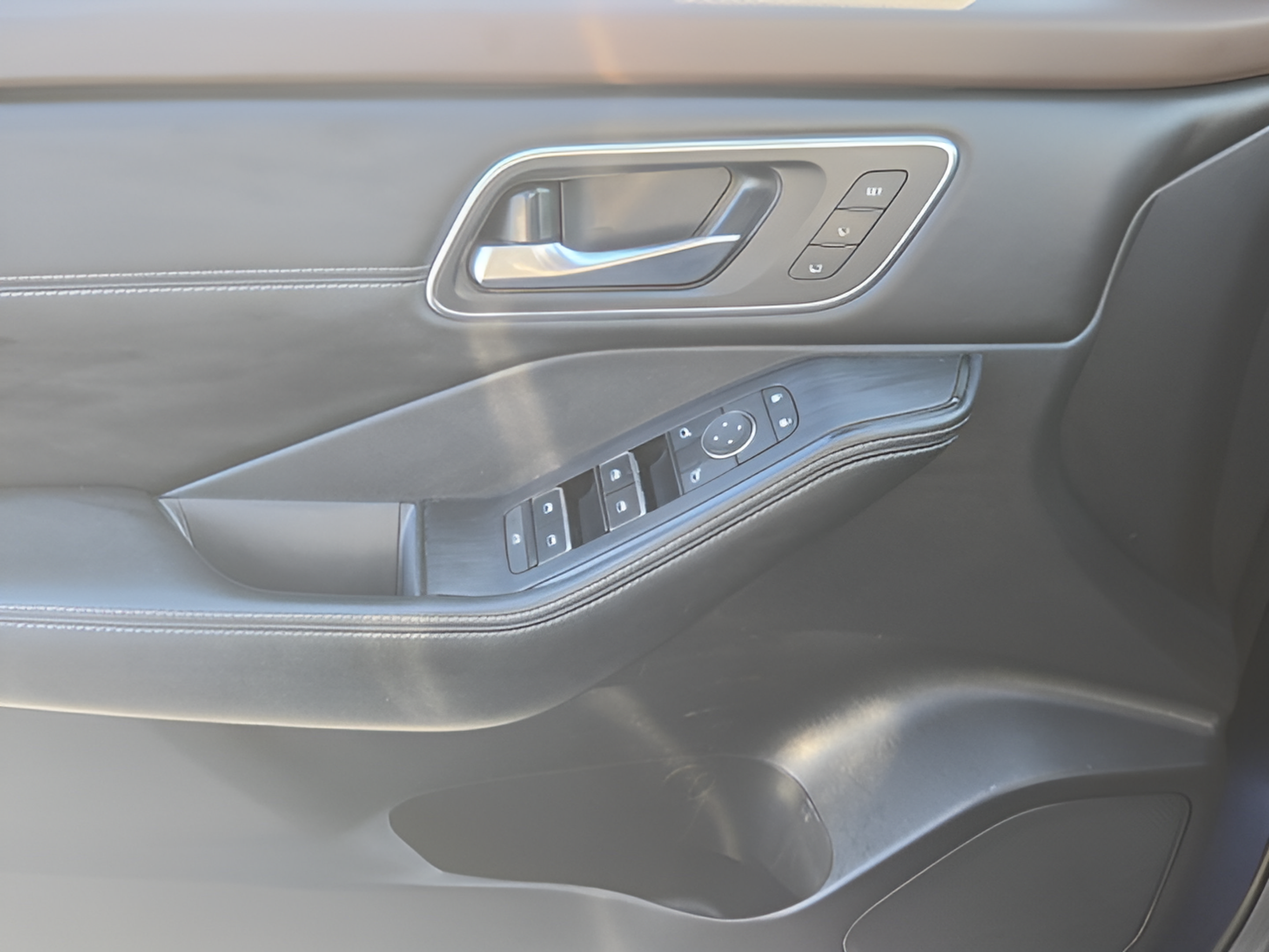 Used 2022 Nissan Rogue Platinum w/ Head-Up Display Package FWD image 32