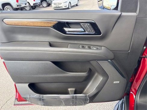 New 2026 Chevrolet Suburban High Country w/ Sun And Tow Package image 9