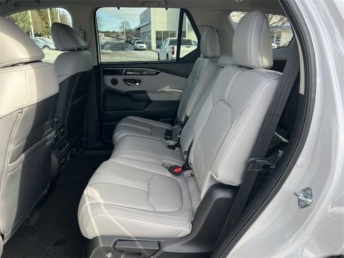 New 2025 Honda Pilot EX-L image 5