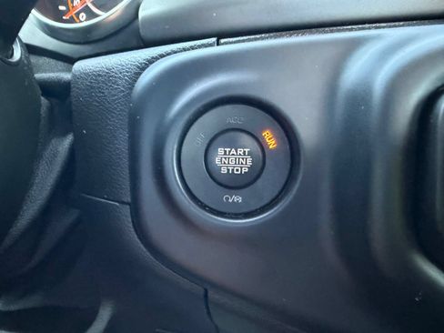 Used 2022 Jeep Gladiator Sport AWD/4WD image 22