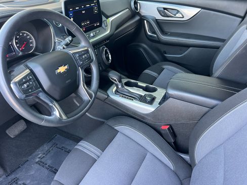 Used 2025 Chevrolet Blazer LT AWD/4WD image 10