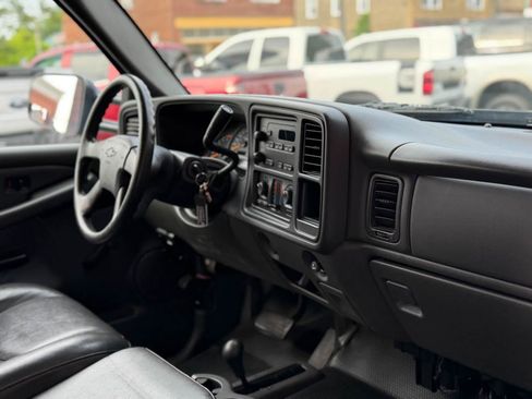 Used 2005 Chevrolet Silverado 3500 4x4 Crew Cab w/ Skid Plate Package image 21