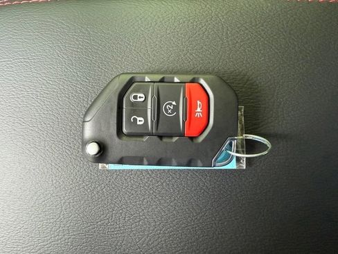 New 2025 Jeep Gladiator Rubicon image 31