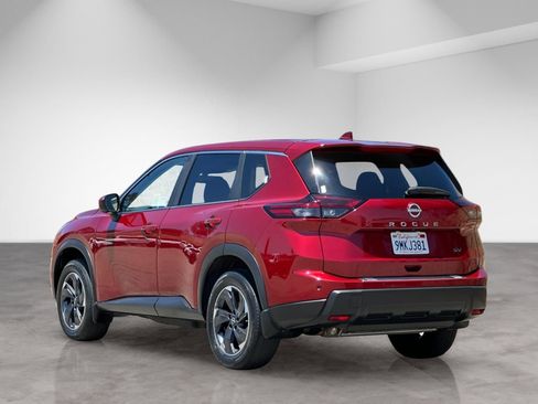 Used 2024 Nissan Rogue SV FWD image 4