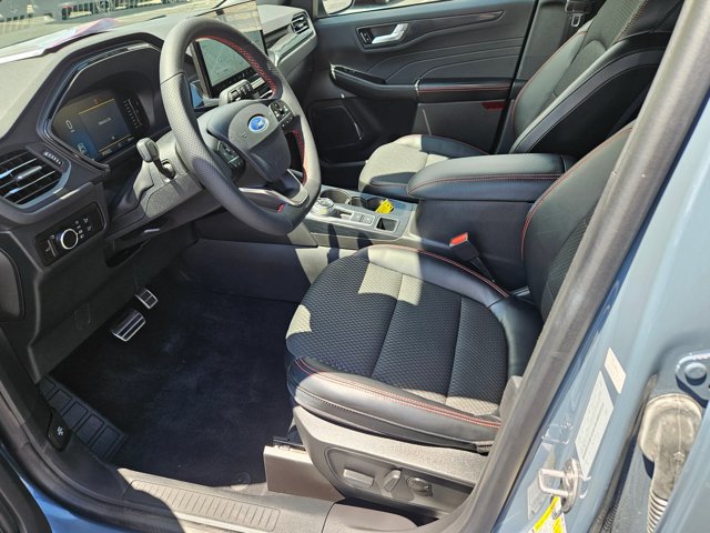 Used 2023 Ford Escape ST-Line w/ Tech Pack #1 FWD image 15
